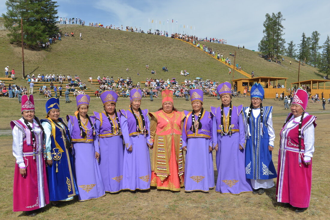 Фото алтайцев в национальных костюмах