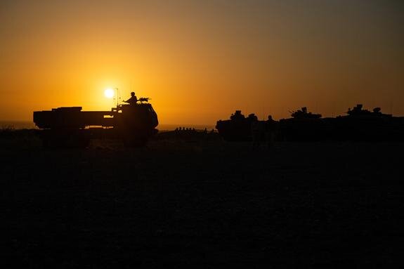    Операции с применением PUMA и HIMARS в Калифорнии, Sgt. Manuel Serrano/Keystone Press Agency