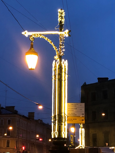 Фото автора. Набережная канала Грибоедова. Указующий. Свет.