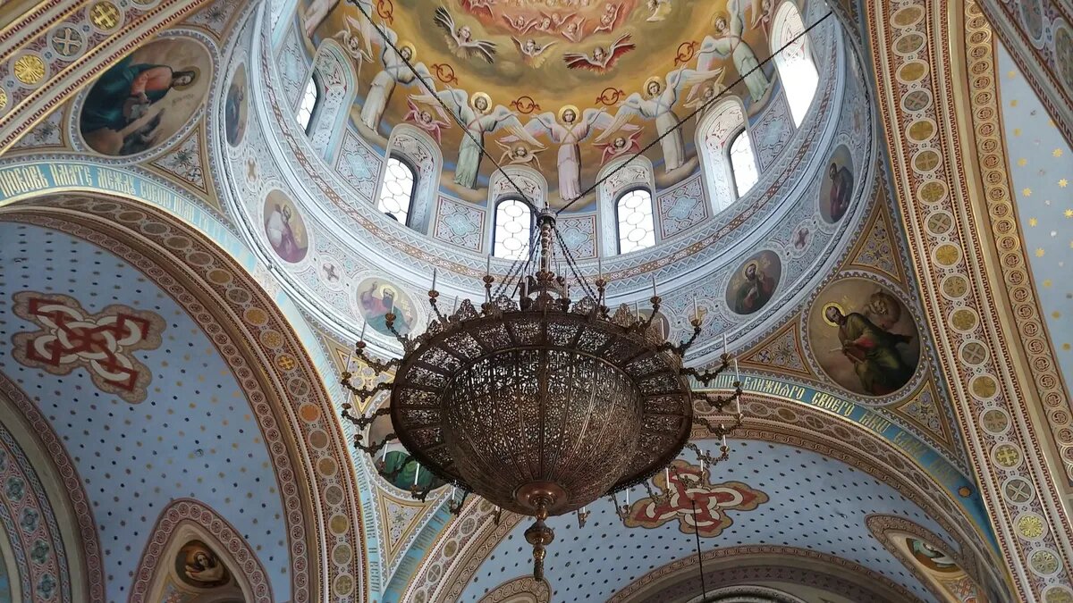Под куполом храма. Фото: unsplash.com