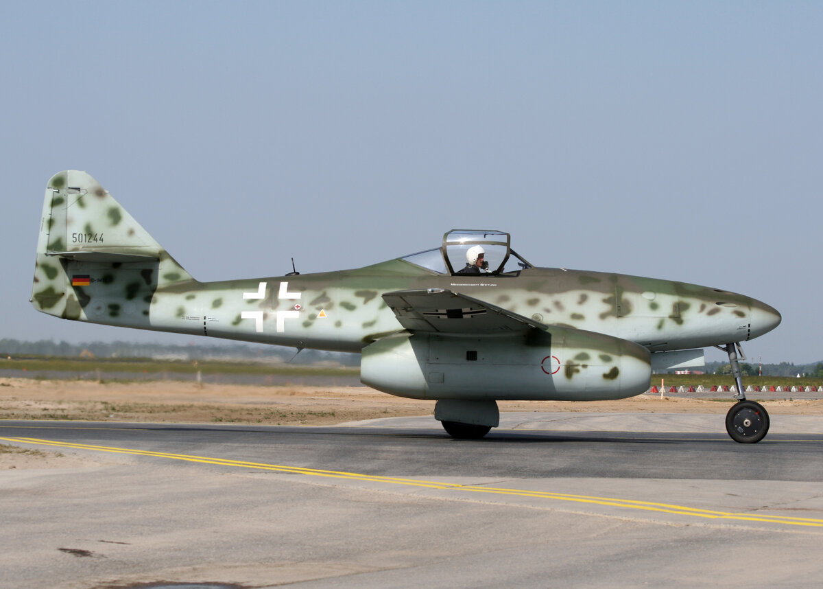 . Me 262