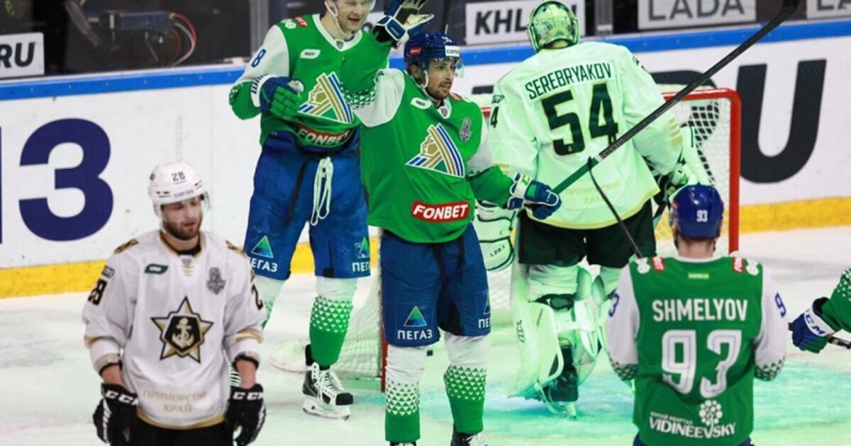 Сегодня есть хоккей салават юлаев. Салават юлаев 2008. Уфа салават юлаев хоккей. Хоккеисты салавата юлаева. Самонов салават юлаев.