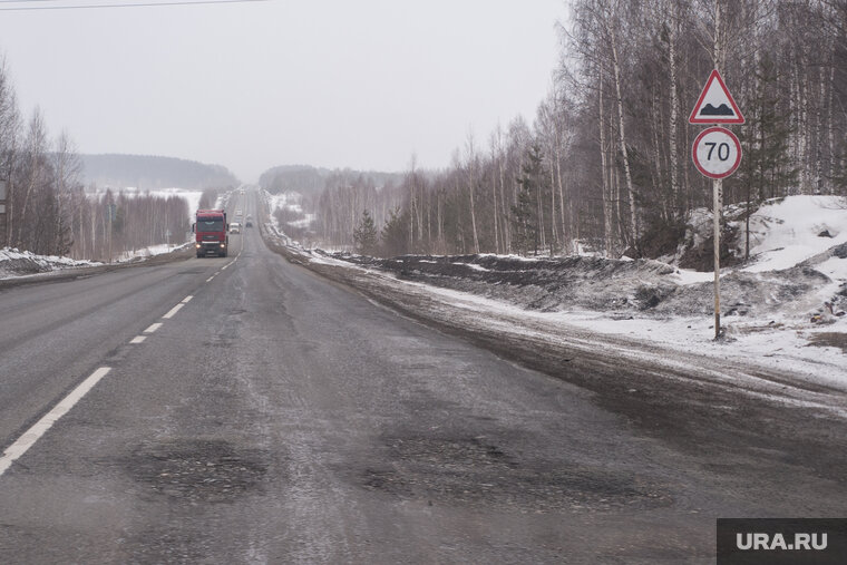    Автомобилистам ХМАО рекомендуют снизить скорость из-за метели