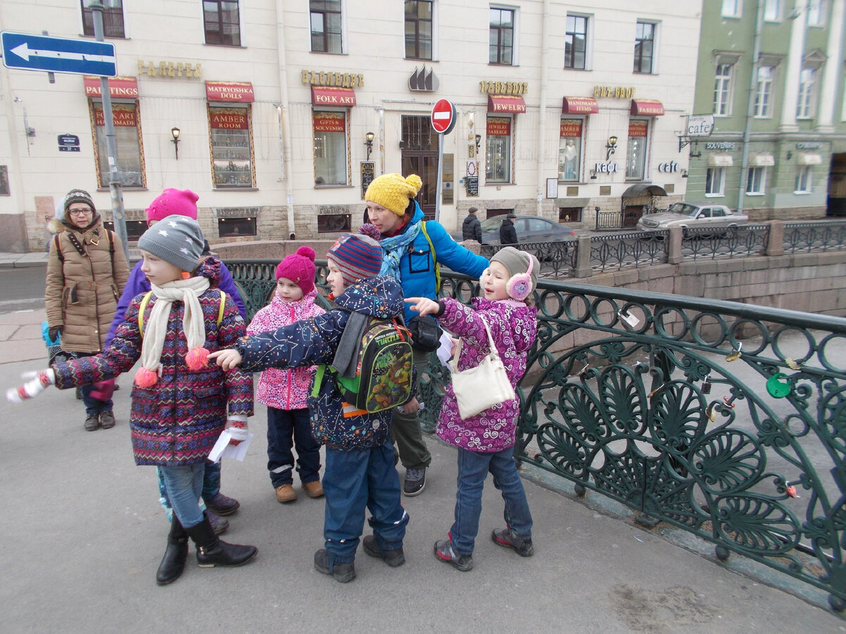 Удивления на Певческом мосту