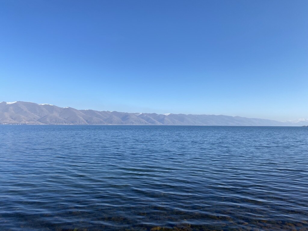 Озеро Севан. Из архива автора.