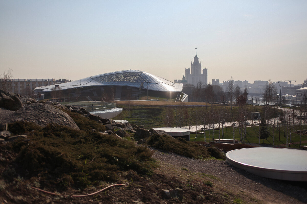 Парк Зарядье Москва стеклянная кора