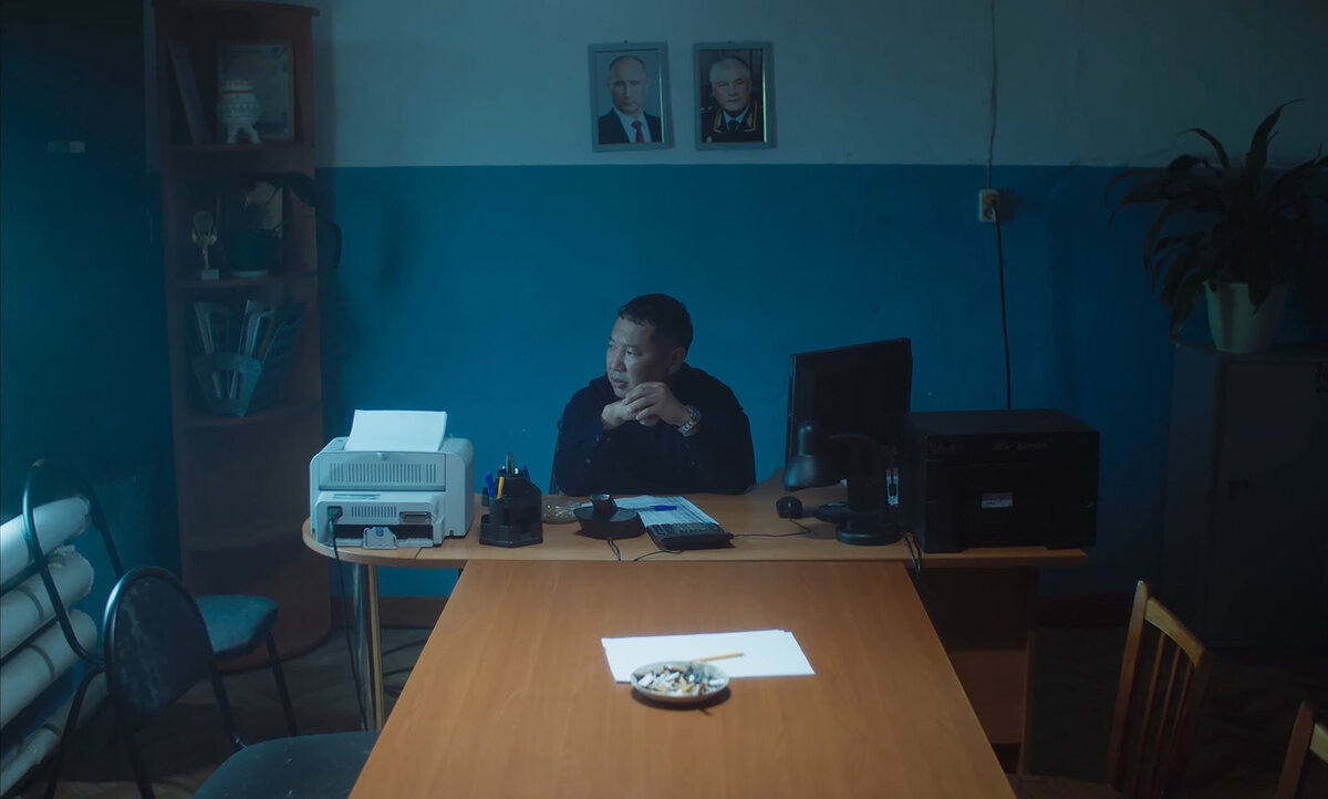 Следователь Николай (Иннокентий Луковцев). 