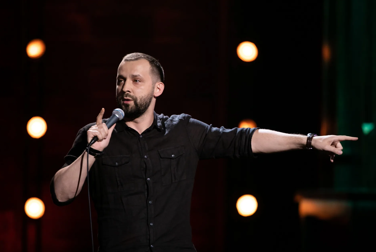 стендап комик руслан белый. стендап комики женщины. роман косицын stand. комик роман косицын. руслан белый воронеж комик.