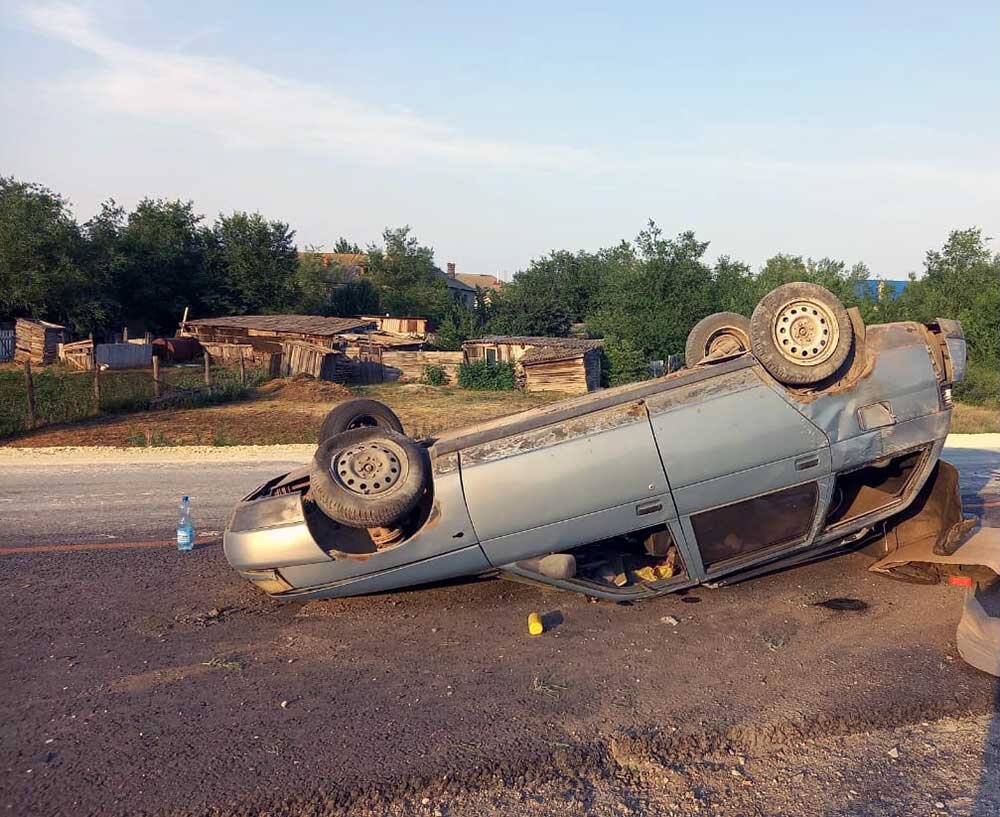 Под вольском. ДТП В нижней Чернавке Вольского района. 26 Июня 2021авария в Врльске. Происшествия в Вольске свежие. Авария в Вольском районе в районе села нижняя Чернавка.