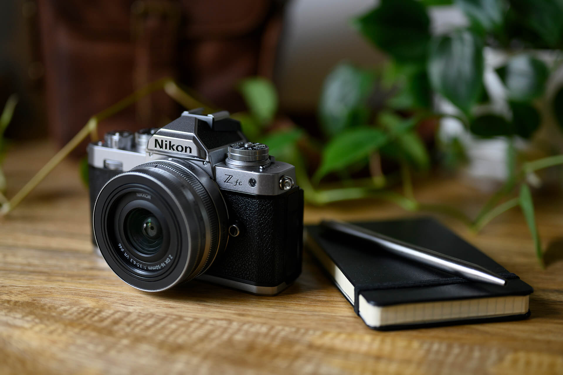 Ретроградная мономания. Nikon решил продолжить историю Df и выпустил безеркалку Z Fc2