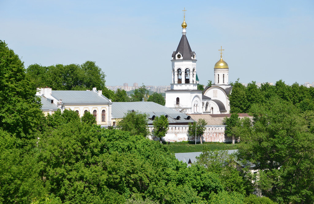 Монастыри владимира. Рождество-Богородичный монастырь во Владимире. Богородице-Рождественский монастырь во Владимире-на-Клязьме. Владимир Рождественский монастырь вид сверху. Владимир на Клязьме монастырь.