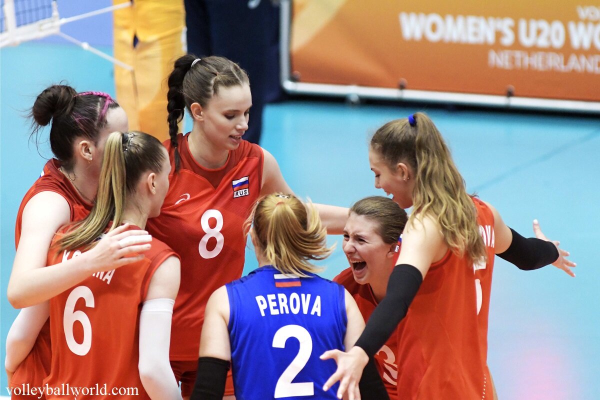 Полуфиналы волейбол женщины россия. Женская сборная Турции по волейболу. ЧМ по волейболу женщины.
