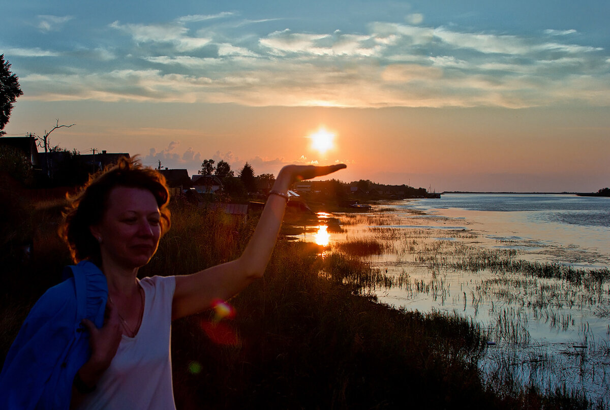 Банальное фото с солнышком на руке есть, пожалуй, у каждого. Фото с сайта galerey-room.ru