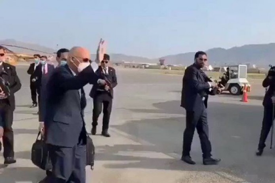 Гани покидает Кабул