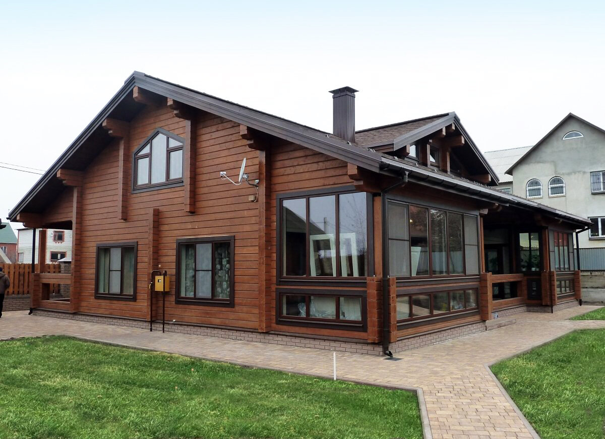 Финская усадьба с остеклением террасы