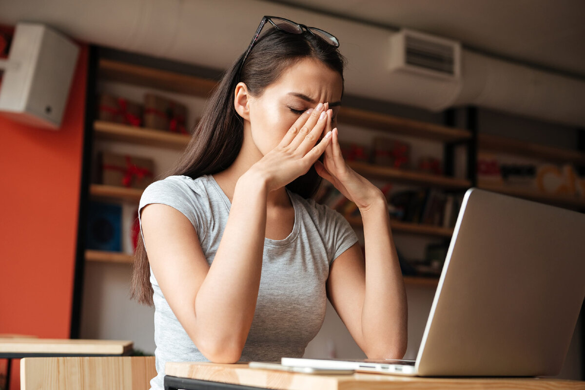 фото взято с открытых источников яндекс https://anyclass.com/journal/wp-content/uploads/2017/03/wsi-imageoptim-bigstock-Picture-of-young-tired-woman-i-175215049.jpg