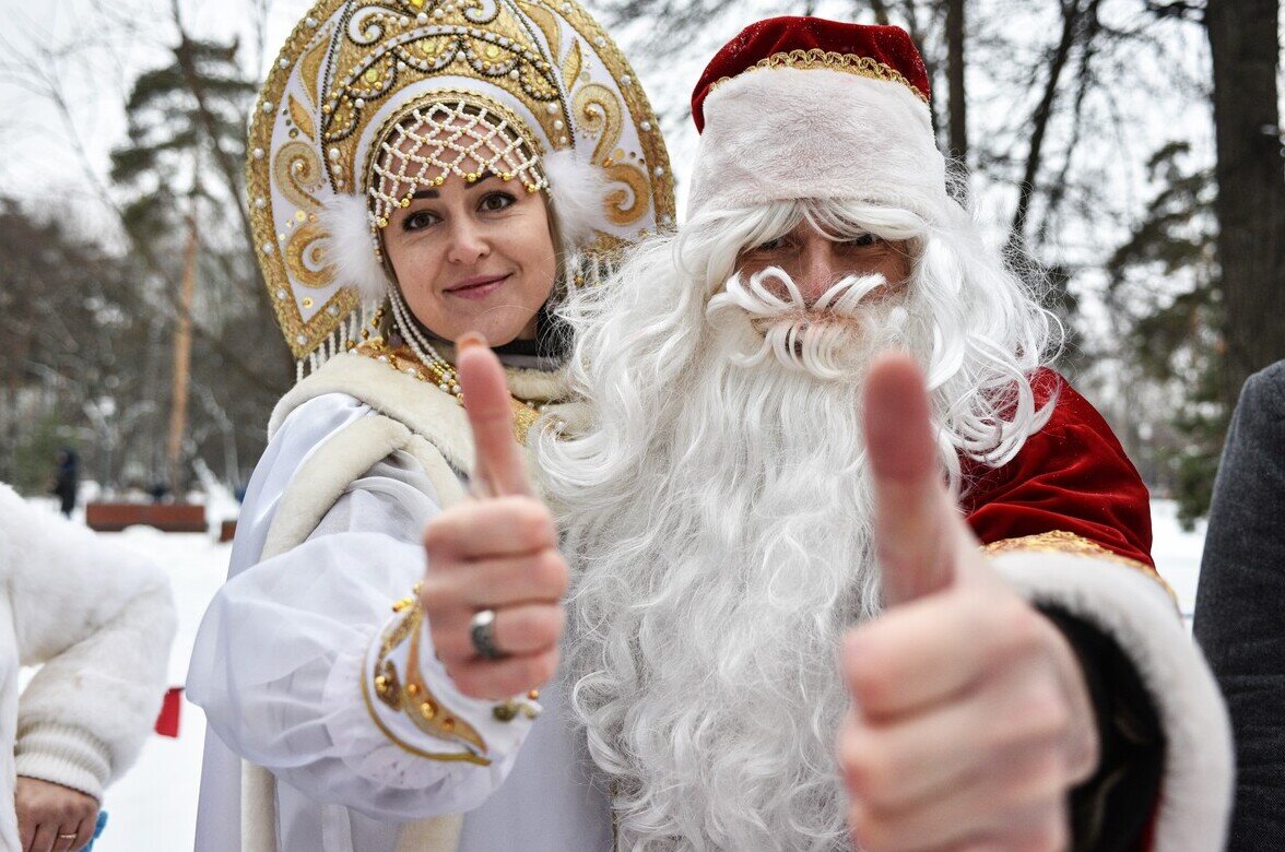Дед Мороз и Снегурочка. Фото из Гугл картинки