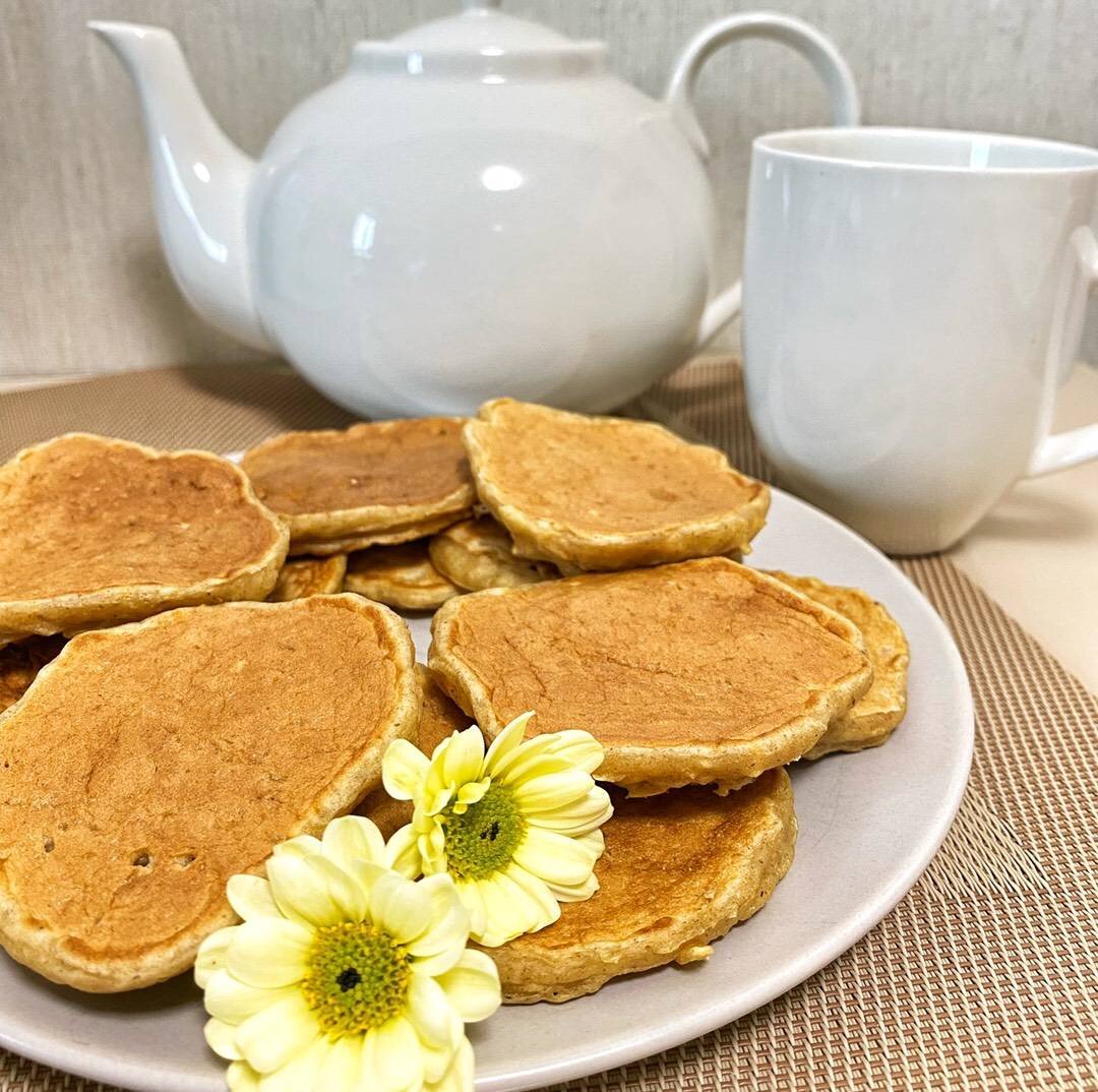 Вкусные оладушки к завтраку или полезному перекусу 😋 Ингредиенты: Мука ржаная, Кефир 3,2% , Яйцо, Яблоком сладкое небольшое, Растительное масло, Сода , Корица Способ приготовления: Кефир немного...