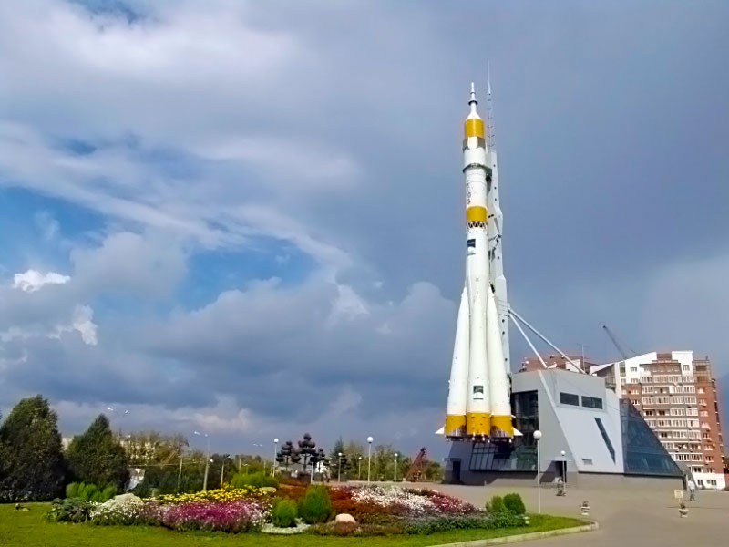 Монумент ракета-носитель "Союз" музея "Самара Космическая" им. Д.И.Козлова