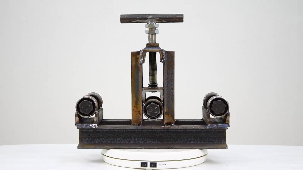 Одна из удобных конфигураций трубогиба.