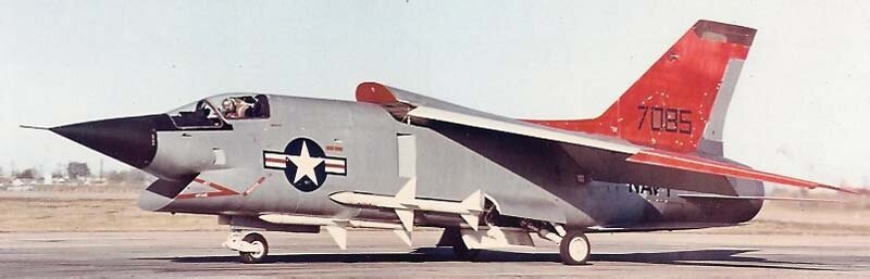 Все мы знаем войну во Вьетнаме. Все мы знаем легендарный McDonnell Douglas F-4 Phantom II, который на этой войне заслуженно прославился.-2