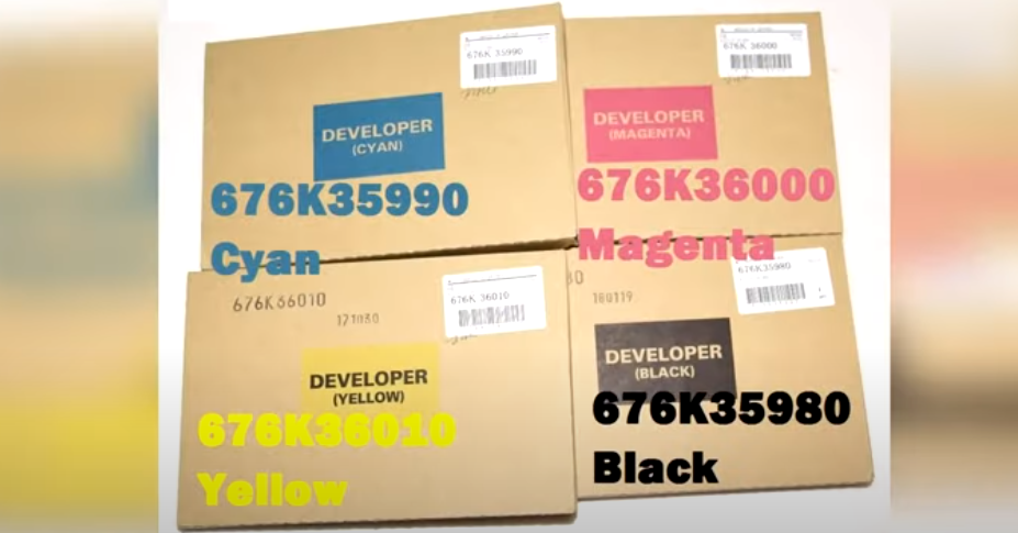 Четыре девелопера: Cyan (Голубой), Magenta (пурпурный), Yellow (желтый), Black (черный)
