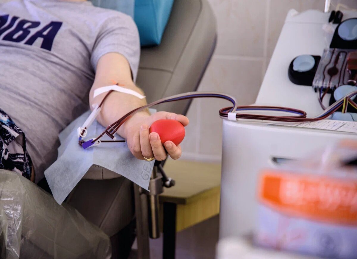 Специальный мяч помогает создать нужное давление в вене