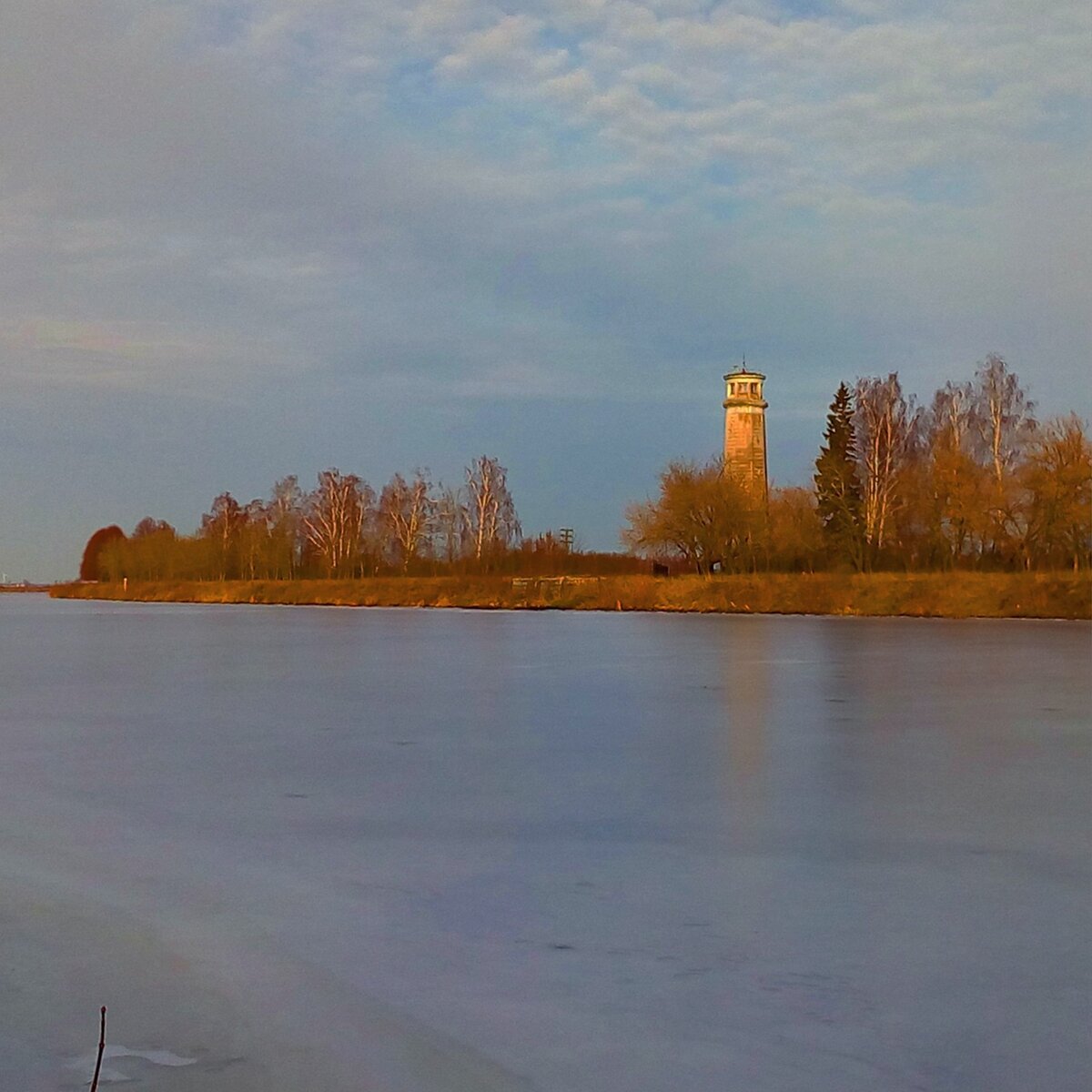 Большой волжский маяк 