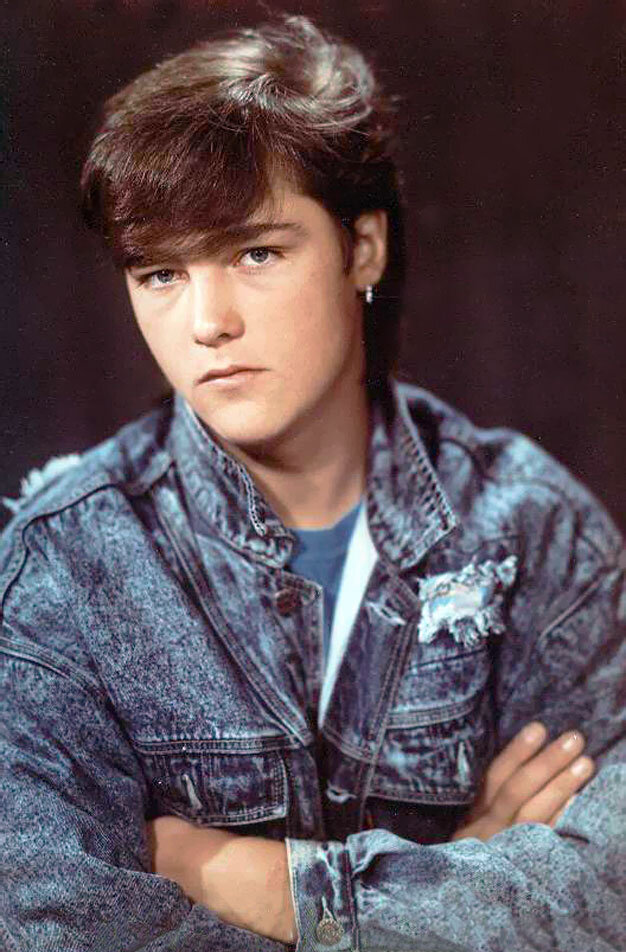 Юрий Шатунов, юный, но уже такой ЗВЕЗДНЫЙ!