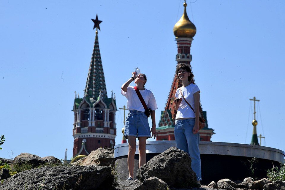     Москвичей ждут жаркие выходные Михаил ФРОЛОВ