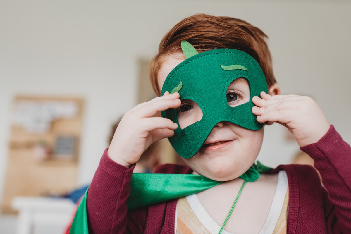     никогда не критикуйте малыша unsplash.com