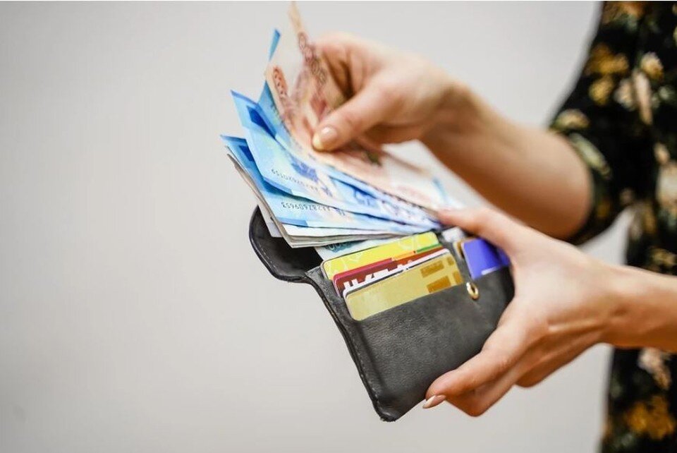     Будет ли выплата 10 000 рублей к школе в 2022 году: рассказываем о детских выплатах семьям в Иркутской области. Светлана МАКОВЕЕВА