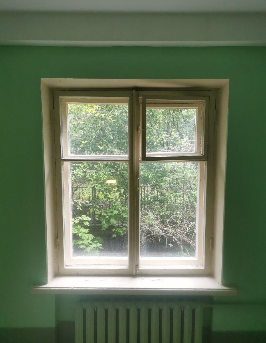 Дом хоть и не новый, но зато чистенький и в центре города 