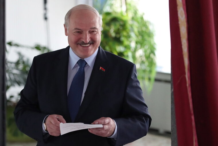   Согласно указу Лукашенко, органы госбезопасности подчиняются исключительно ему
