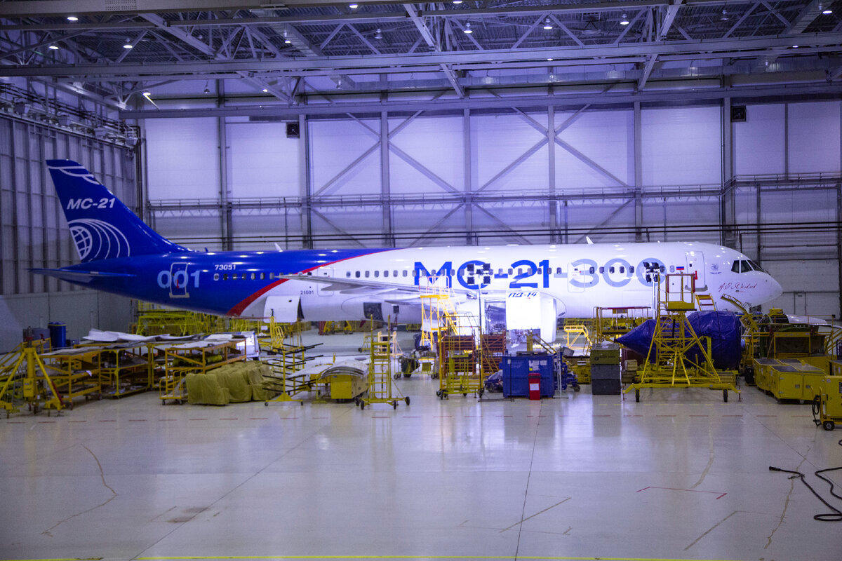 Мс 21 последние на сегодня. МС-21 Пд-14. МС 21 200. Ширина фюзеляжа МС-21. Двигатель МС 21.