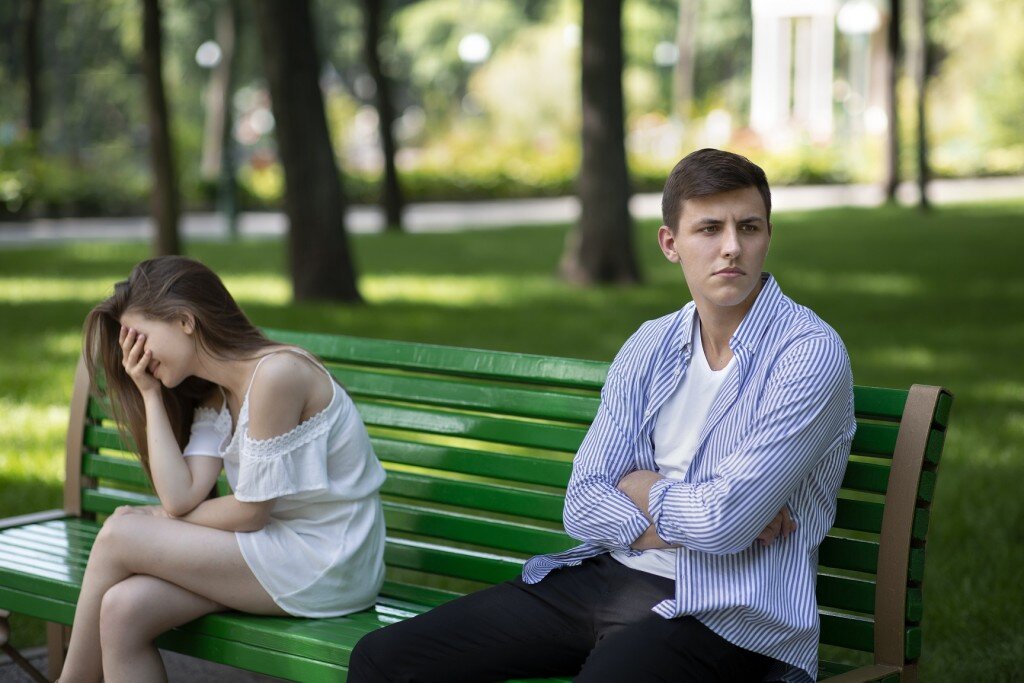 На скамейке в парке