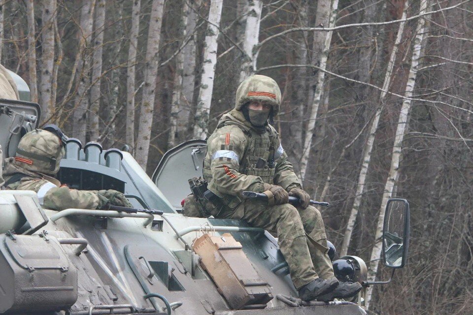     Сайт KP.RU в онлайн-режиме публикует последние новости о военной спецоперации России на Украине. Александр КОЦ