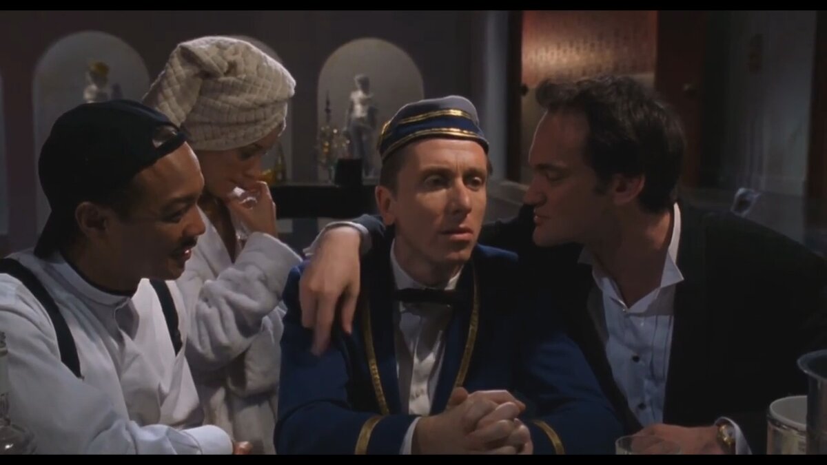 Компания 4 комнаты. Четыре комнаты (1995). Четыре комнаты магазин уфа каталог. Четыре комнаты постер. Тим рот 4 комнаты.