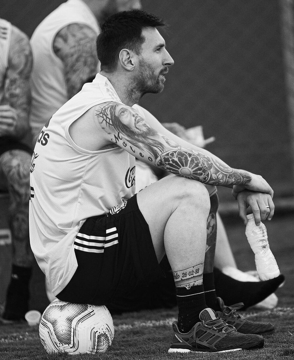 instagram / leomessi