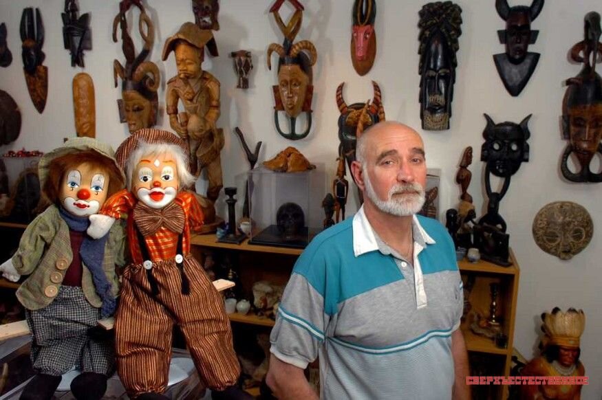 Заффис среди кукол-привидений...