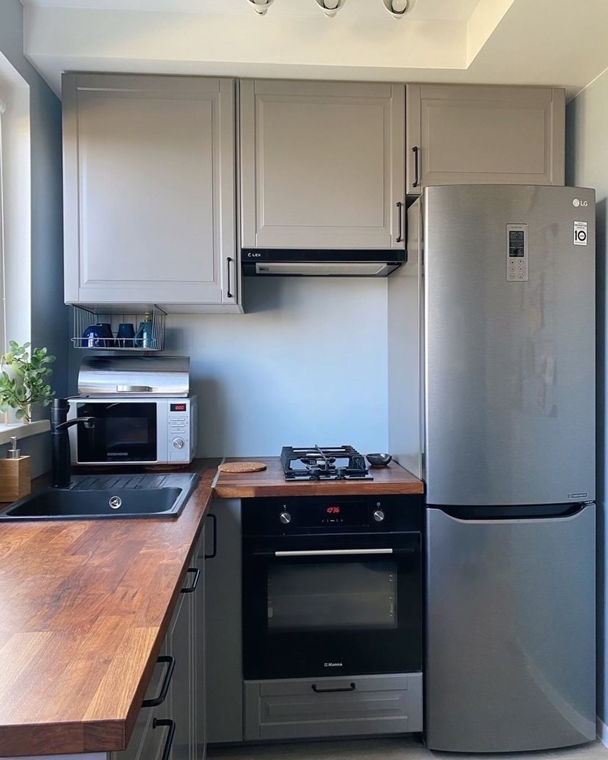 https://www.instagram.com/red__house75/?utm_medium=copy_link