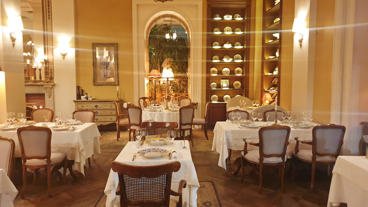 Главный зал