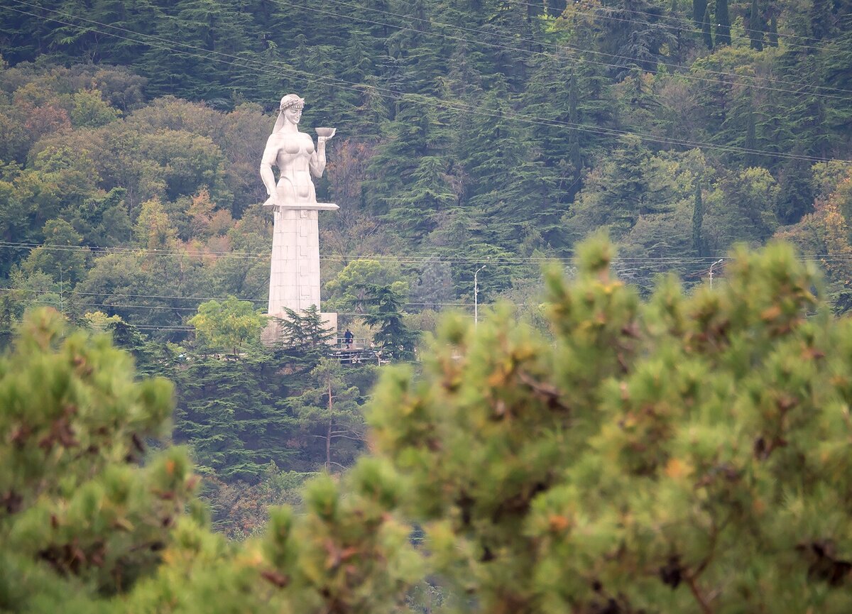 мать грузия памятник