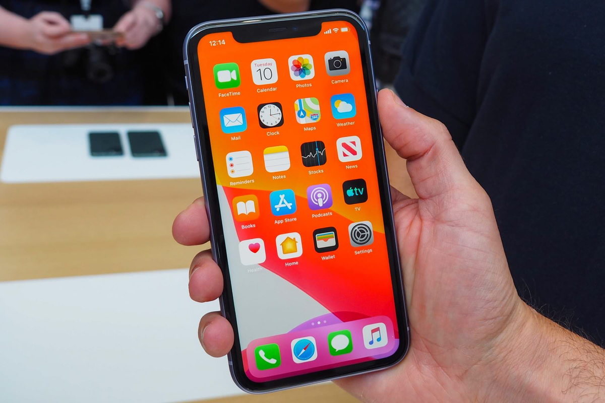 Б/У и уценка Смартфон Apple iPhone 11 Pro 64 ГБ, nano SIM+eSIM, серый космос - к
