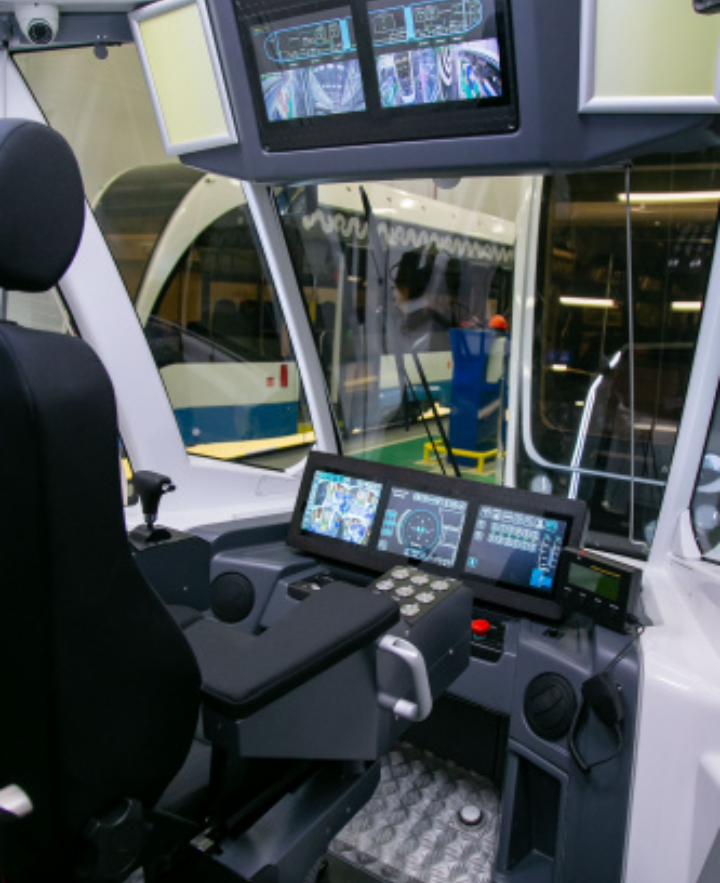 В кабине "Львёнка" как в самолёте. Одна электроника. Круто. Но не на долго.(фото из интернета)