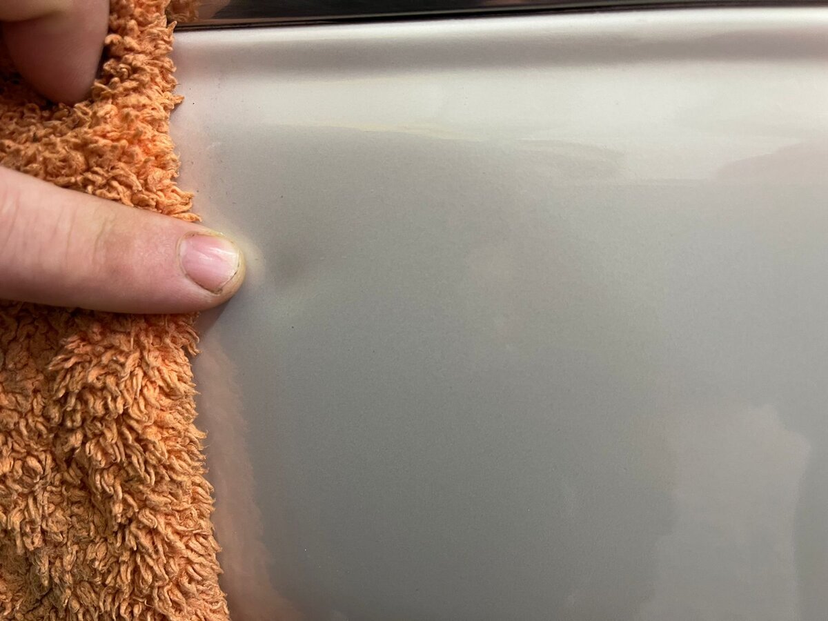 Вмятина от моего железного локтя)