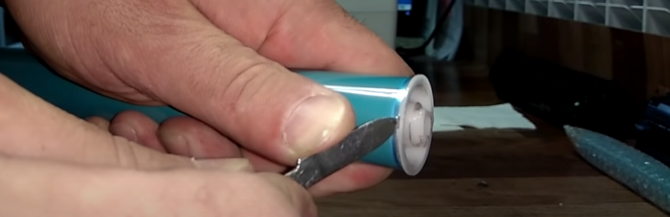 Фотобарабан от картриджа CF244. Пробуем поддеть снаружи. Не получается