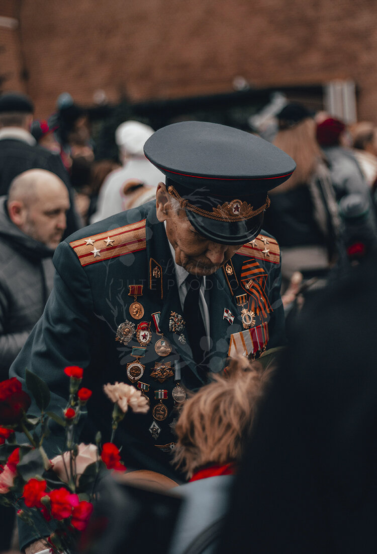 Ребят, празднуйте День Победы 9 мая от души!!!