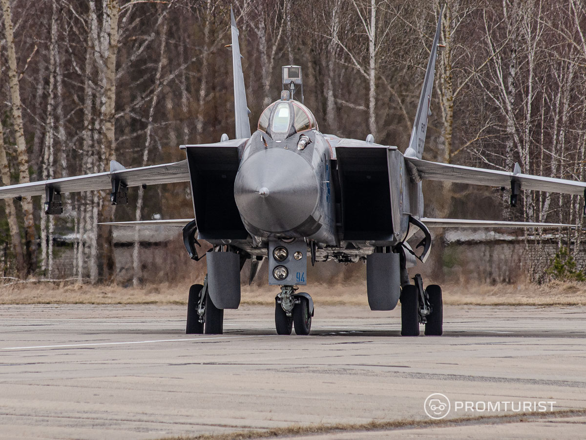 Загадочный ритуал перед взлётом МиГ-31 🤷‍♂️🛩🙇‍♂️1