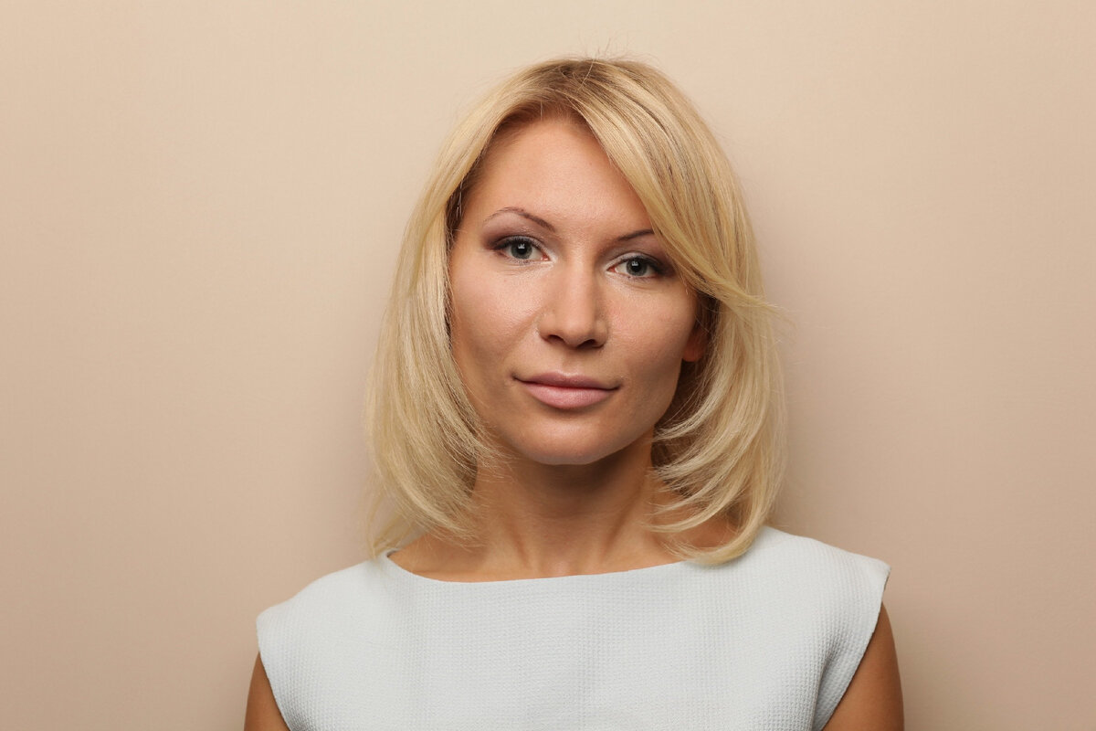 Алена Попова